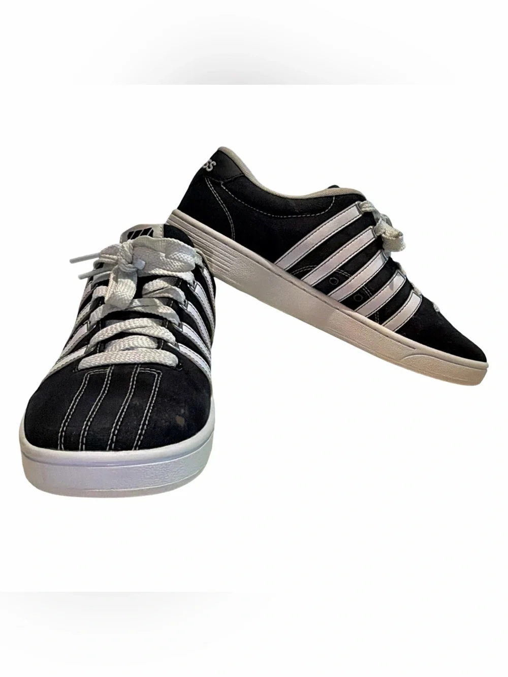 K-Swiss Men's Classic Black & White Sneakers | Swiss Luxury / Size 9